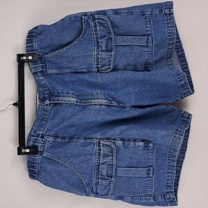 Savane Unplugged med wash hiking cargo front pockets Size 40 W denim shorts